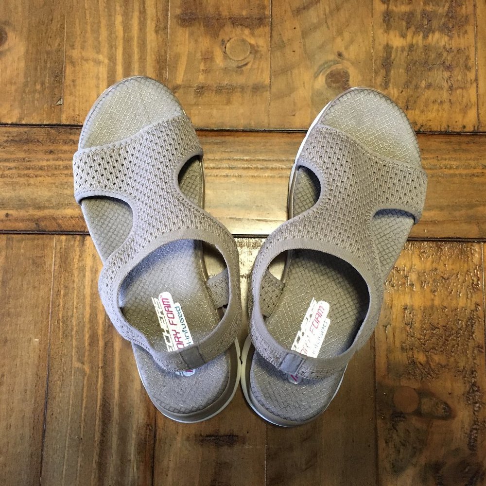 Skechers Memory Foam Gel-Infused Sandals W size 8